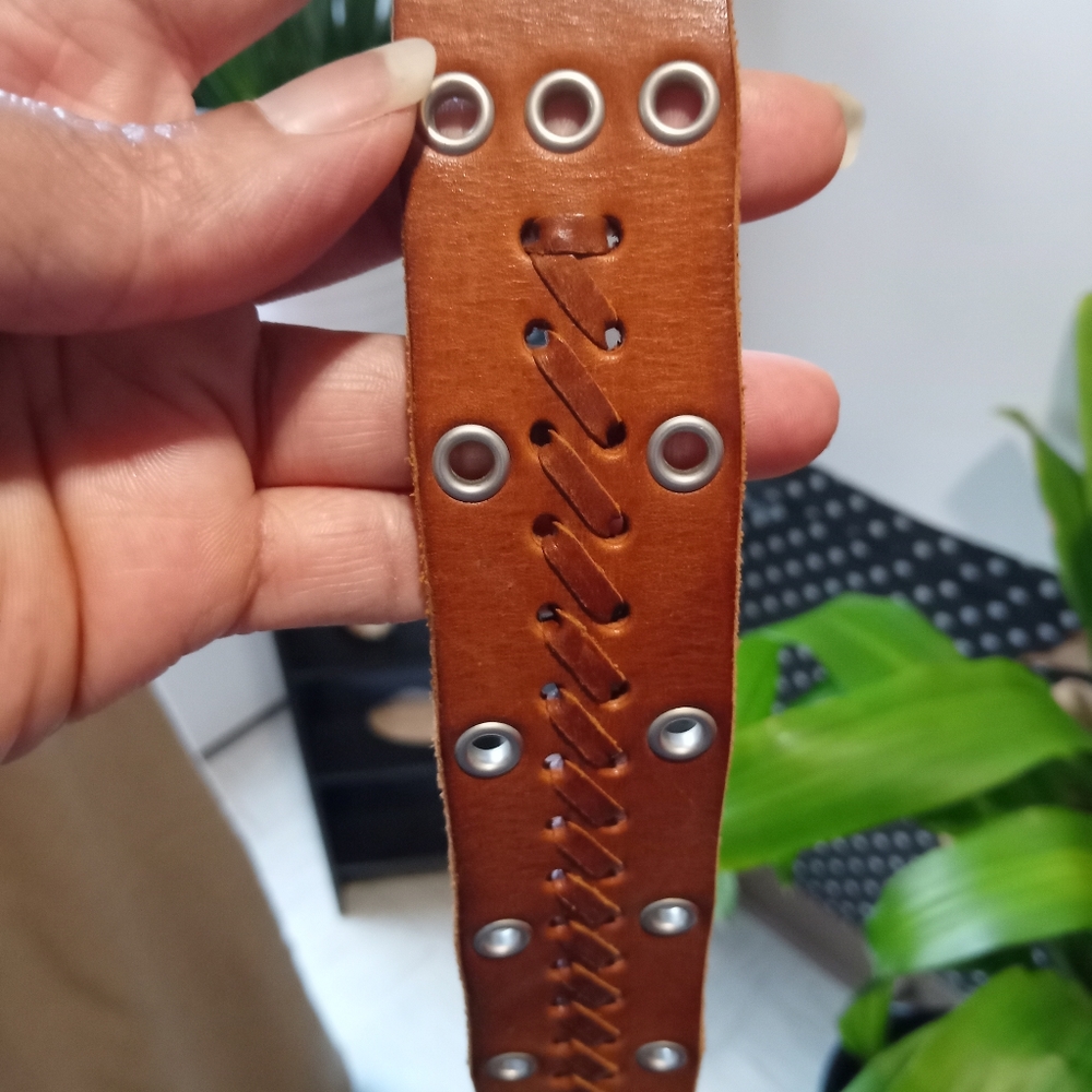 ABERCROMBIE & FITCH 36" Genuine Leather belt with grommets